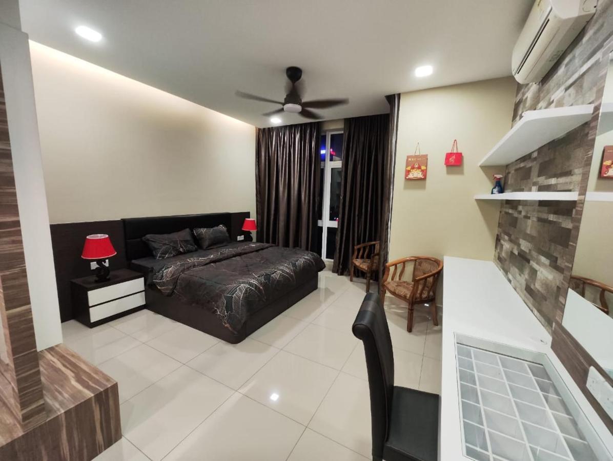 Twin Galaxy King Bed 2pax With Netflix View *