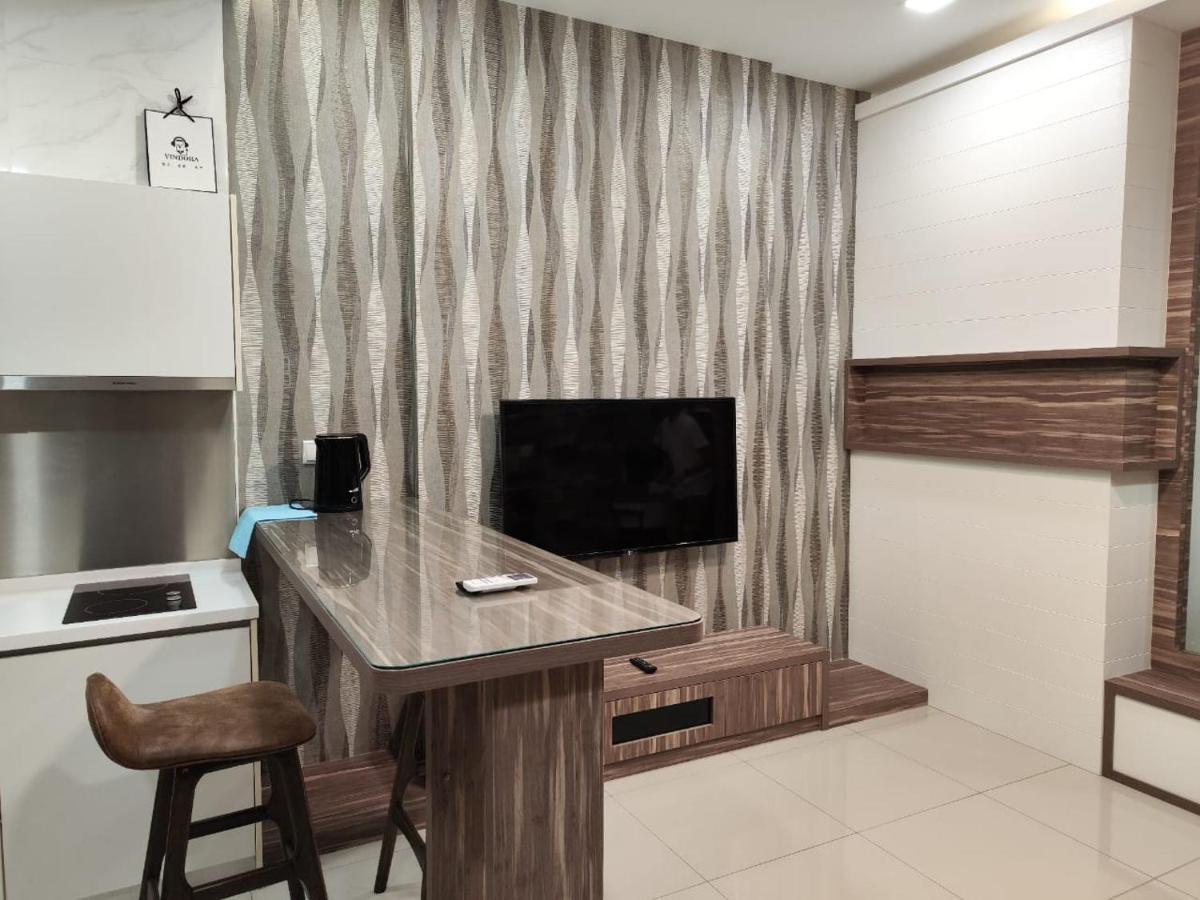 Twin Galaxy King Bed 2pax With Netflix View *