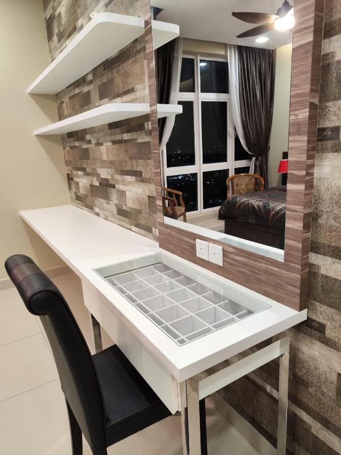 Apartment Twin Galaxy King Bed 2pax With Netflix View Johor Bahru